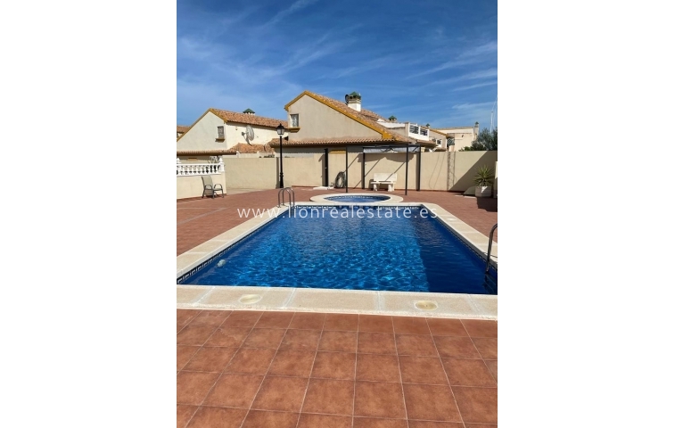 Alquiler a corto plazo - Apartamento / piso - Orihuela Costa - La Zenia