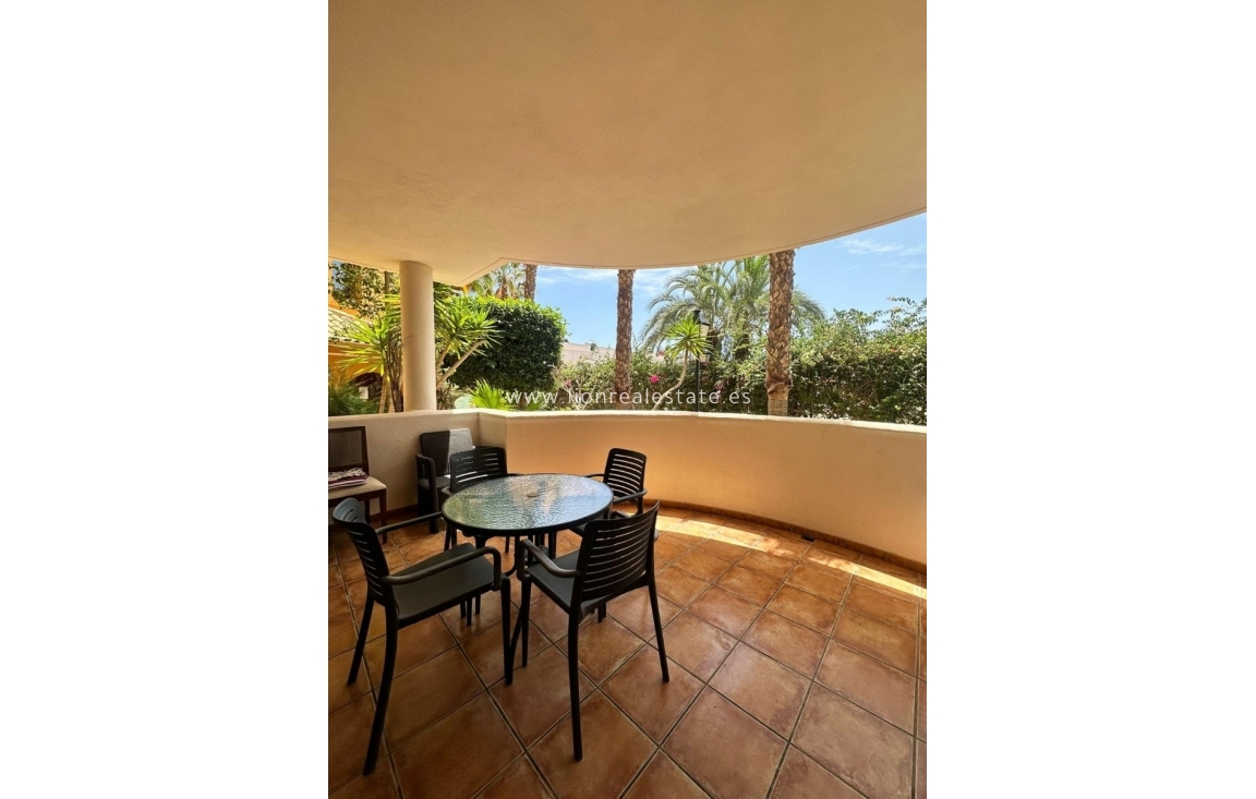 Alquiler a corto plazo - Apartamento / piso - Punta Prima