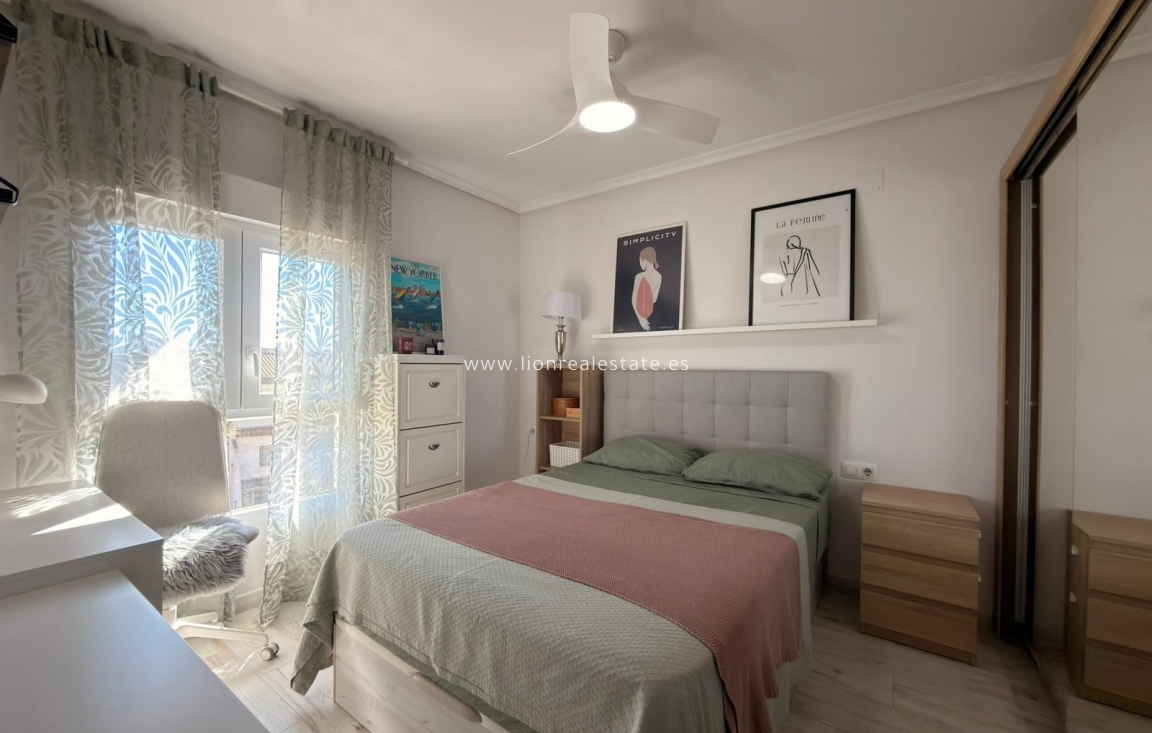 Alquiler a corto plazo - Apartamento / piso - Punta Prima