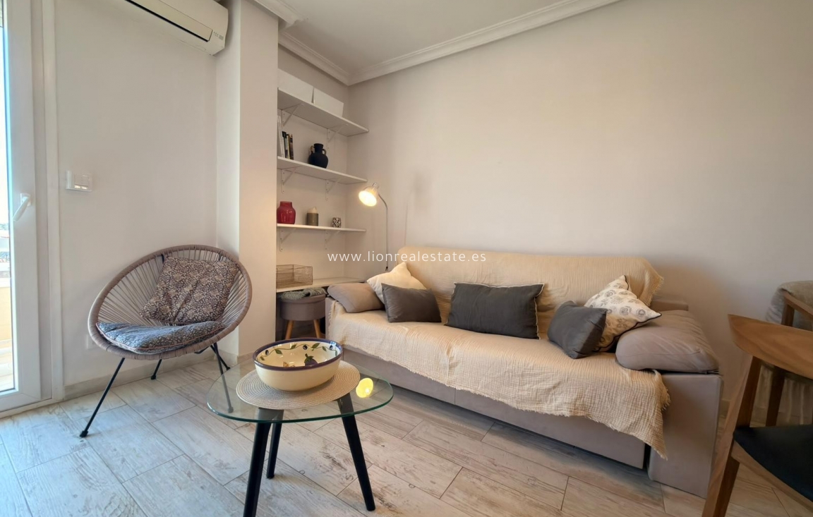 Alquiler a corto plazo - Apartamento / piso - Punta Prima
