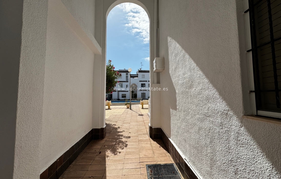 Alquiler a corto plazo - Apartamento / piso - Punta Prima