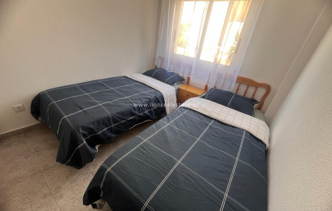 Alquiler a corto plazo - Apartamento / piso - Torrevieja - La Mata