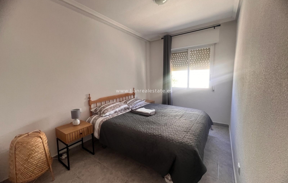 Alquiler a corto plazo - Apartamento / piso - Torrevieja - La Mata