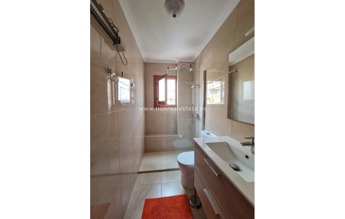 Alquiler a corto plazo - Apartamento / piso - Torrevieja - Punta Prima