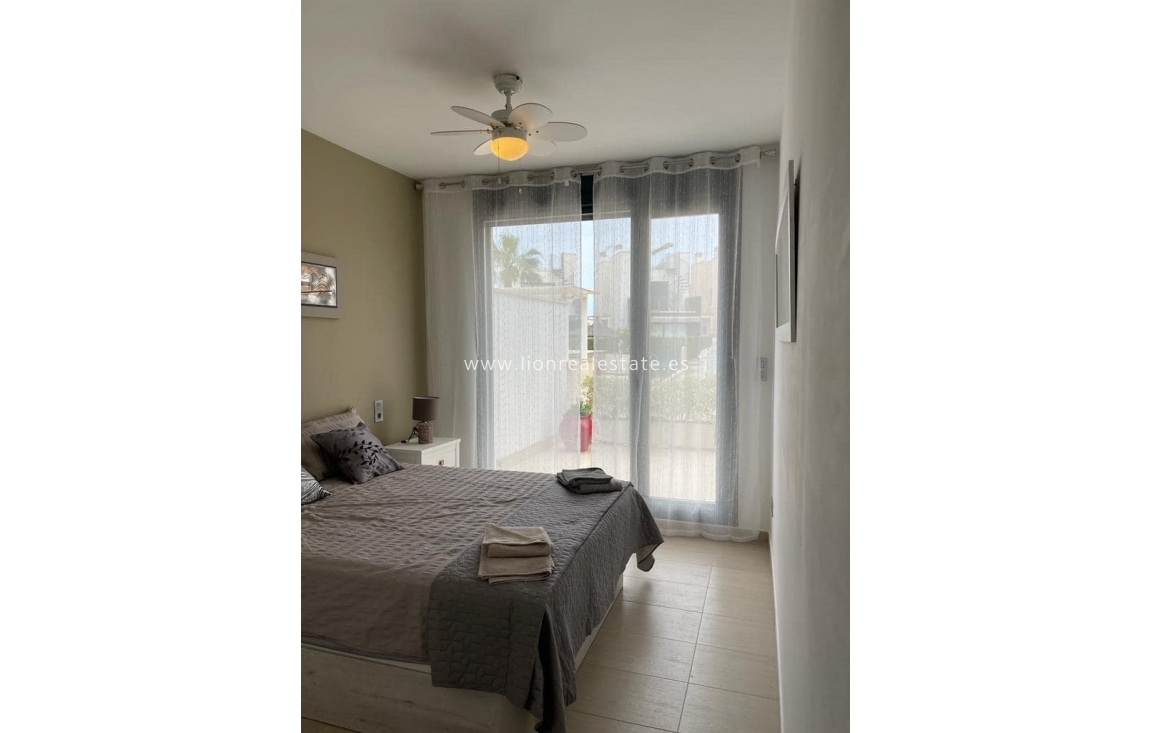 Alquiler a corto plazo - Apartamento / piso - Torrevieja - Punta Prima