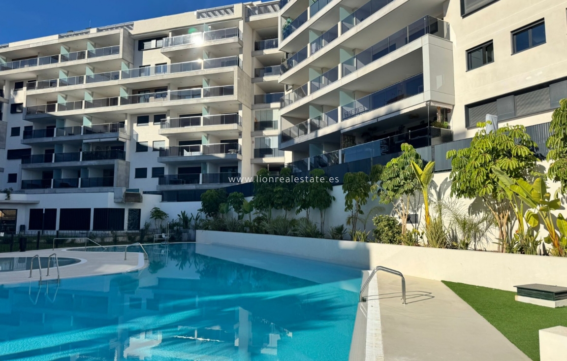 Alquiler a largo plazo - Apartamento / piso - Dehesa de Campoamor - Dehesa de campoamor