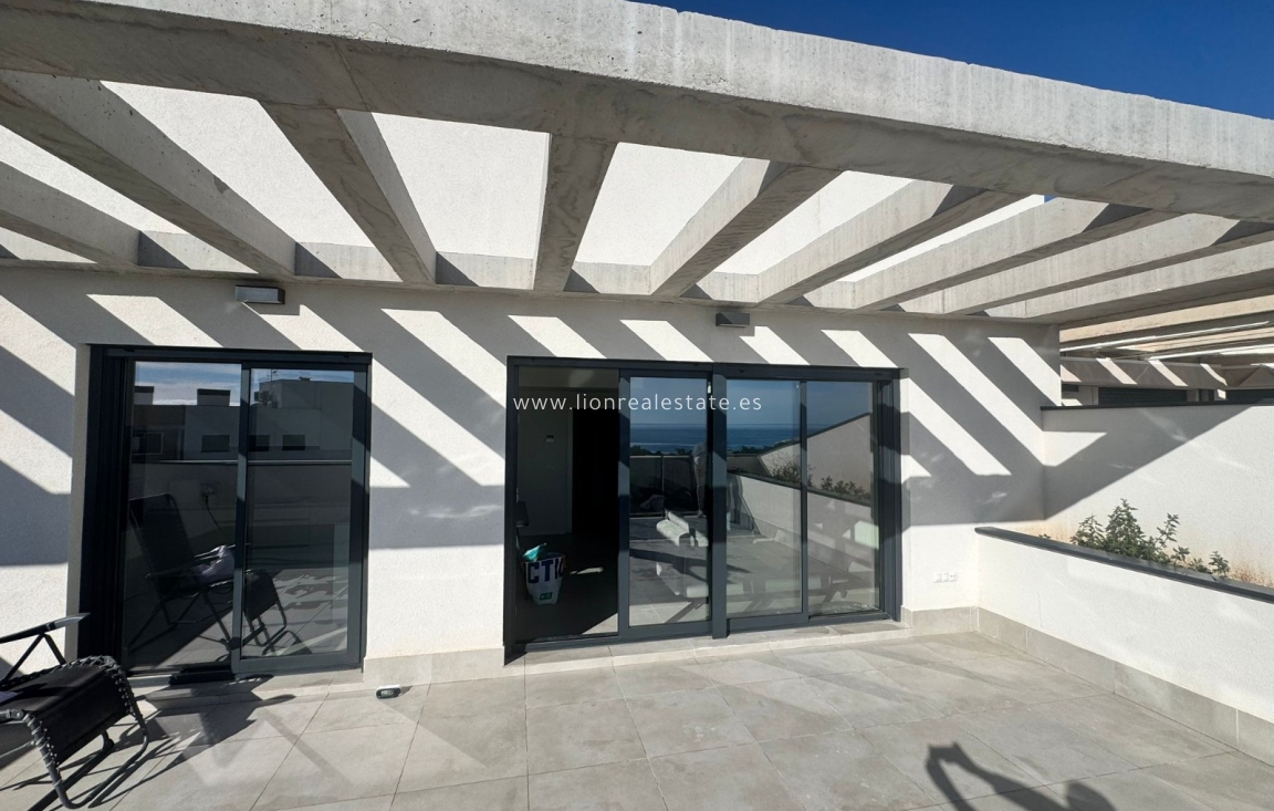 Alquiler a largo plazo - Apartamento / piso - Dehesa de Campoamor