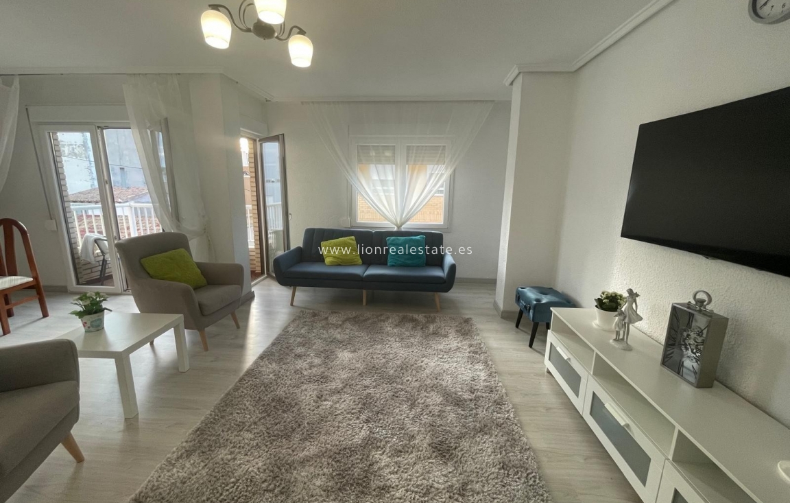 Alquiler a largo plazo - Apartamento / piso - Guardamar del Segura - Pueblo