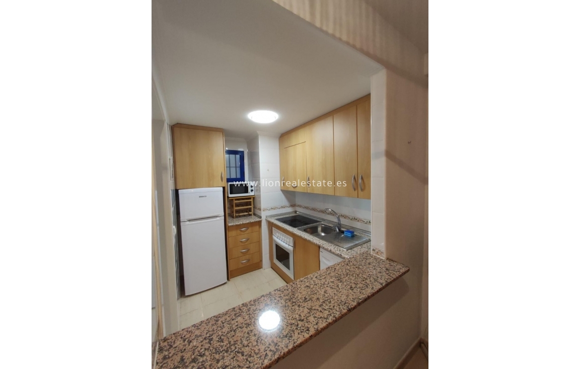 Alquiler a largo plazo - Apartamento / piso - Orihuela Costa - Campoamor