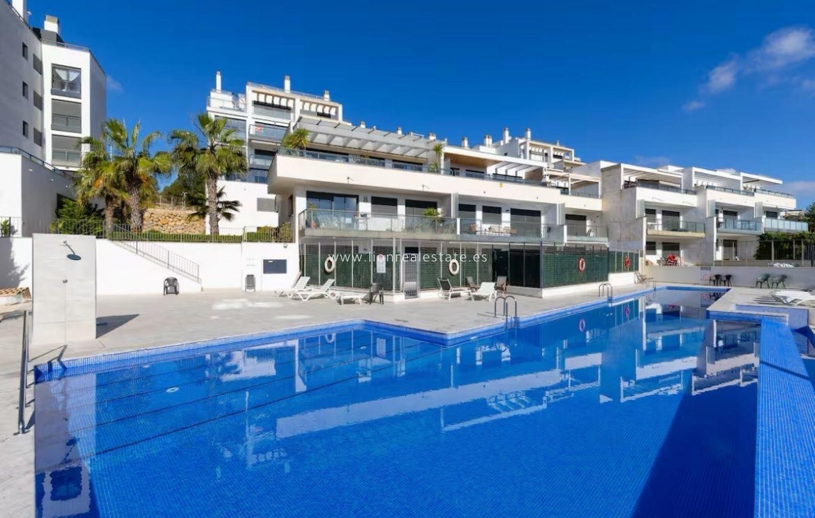 Alquiler a largo plazo - Apartamento / piso - Orihuela Costa - Lomas De Campoamor-las Ramblas