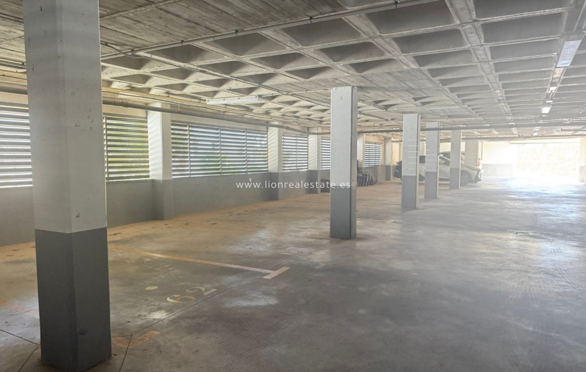 Alquiler a largo plazo - Apartamento / piso - Orihuela Costa - Lomas De Campoamor-las Ramblas