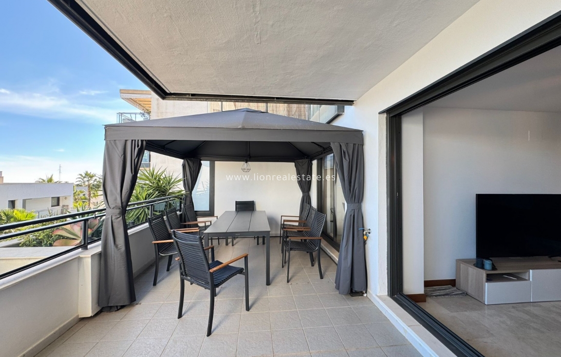 Alquiler a largo plazo - Apartamento / piso - Orihuela Costa - Lomas De Campoamor-las Ramblas