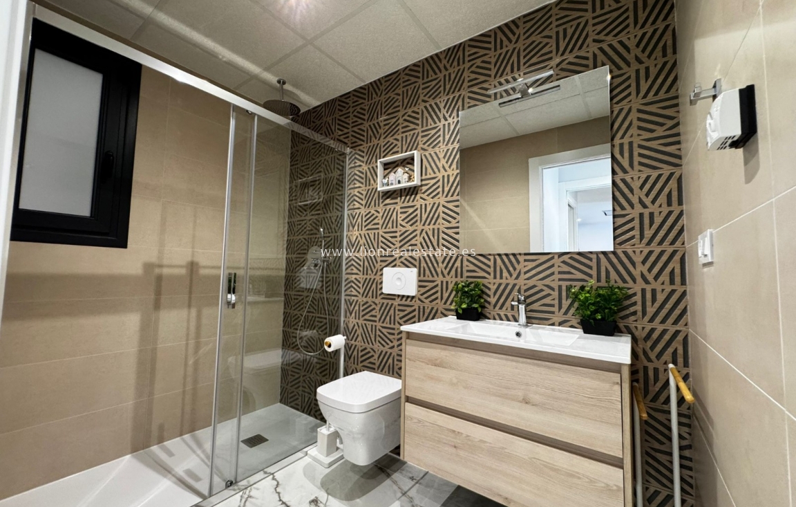 Alquiler a largo plazo - Apartamento / piso - Orihuela Costa - Paraje Los Almendros