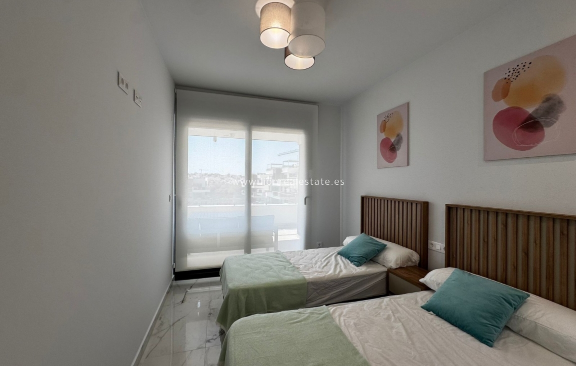 Alquiler a largo plazo - Apartamento / piso - Orihuela Costa - Paraje Los Almendros