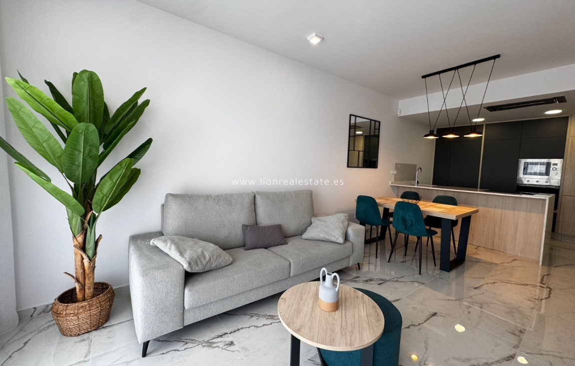 Alquiler a largo plazo - Apartamento / piso - Orihuela Costa - Paraje Los Almendros