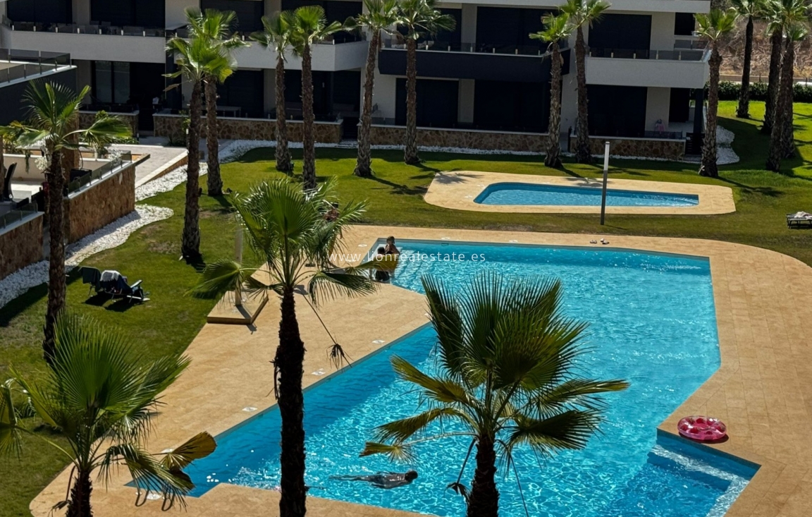 Alquiler a largo plazo - Apartamento / piso - Orihuela Costa - Paraje Los Almendros