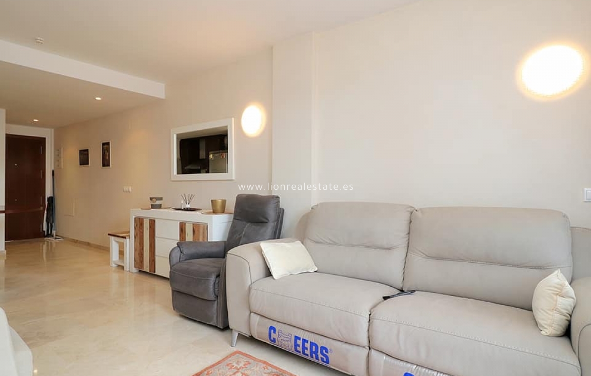 Alquiler a largo plazo - Apartamento / piso - Orihuela Costa - Punta Prima