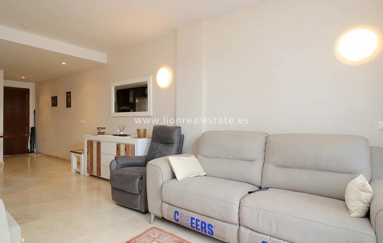 Alquiler a largo plazo - Apartamento / piso - Orihuela Costa - Punta Prima