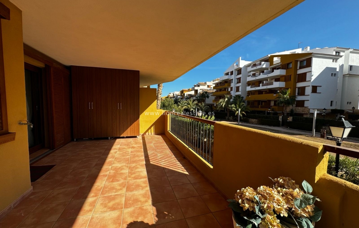 Alquiler a largo plazo - Apartamento / piso - Orihuela Costa - Punta Prima