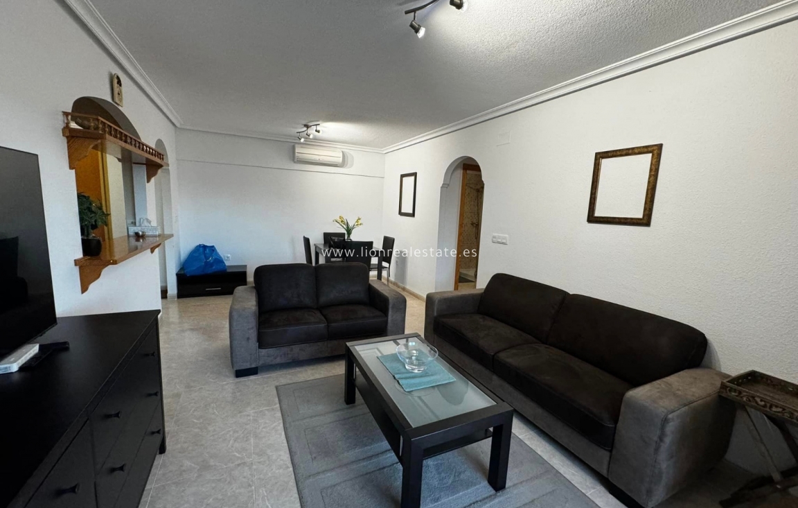 Alquiler a largo plazo - Apartamento / piso - Orihuela Costa - Villamartín