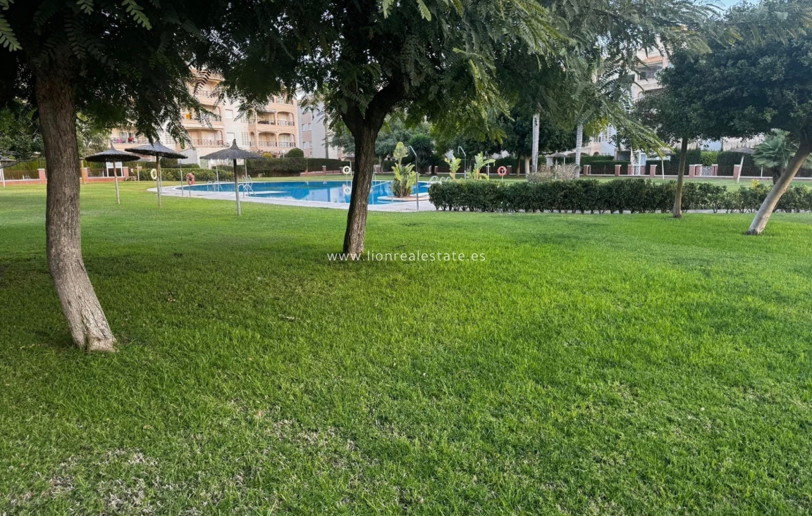 Alquiler a largo plazo - Apartamento / piso - Orihuela Costa - Villamartín