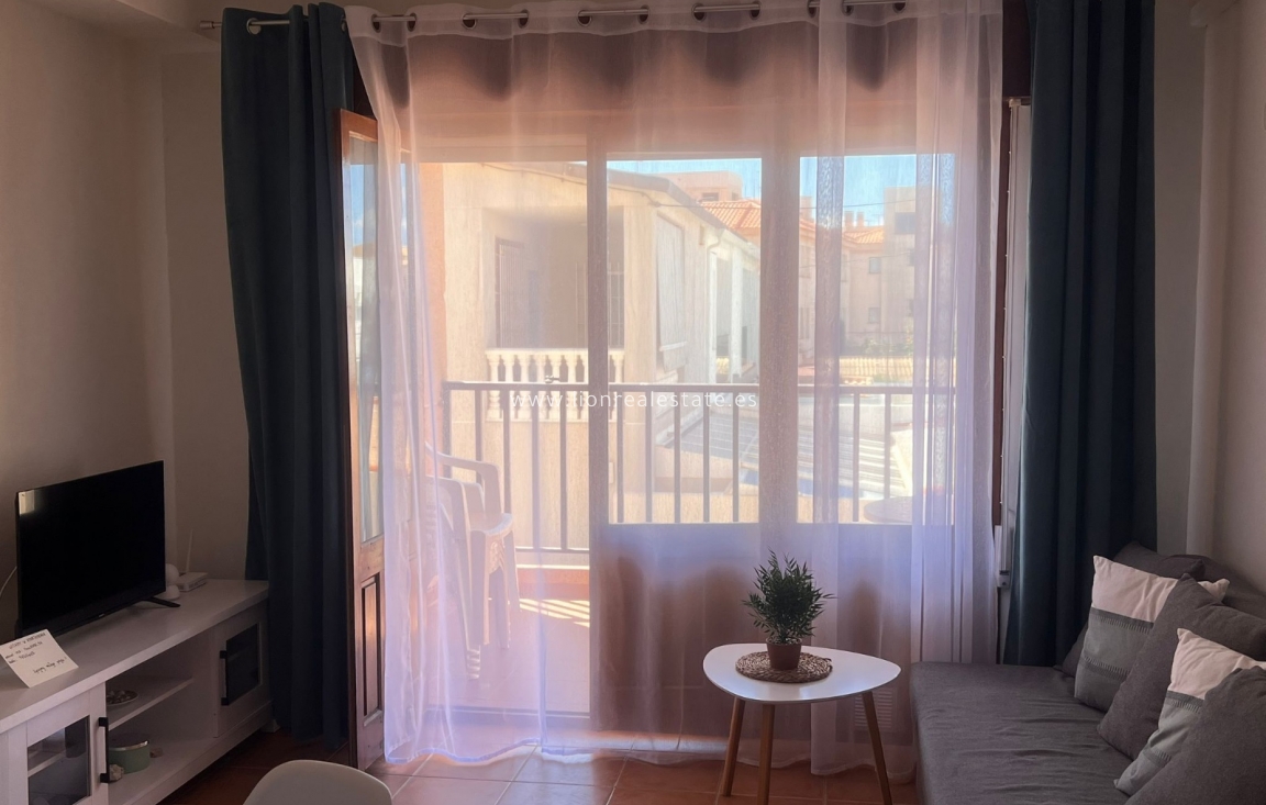 Alquiler a largo plazo - Apartamento / piso - Pilar de la Horadada - Torre de la Horadada