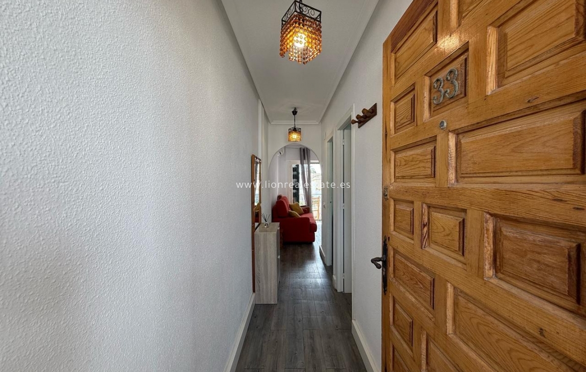 Alquiler a largo plazo - Apartamento / piso - Punta Prima