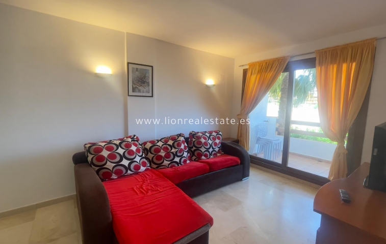 Alquiler a largo plazo - Apartamento / piso - Punta Prima