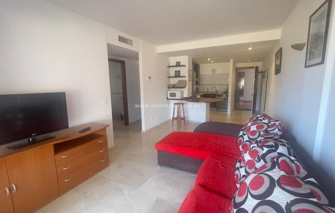 Alquiler a largo plazo - Apartamento / piso - Punta Prima