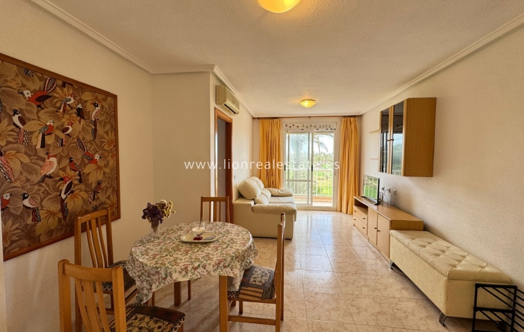 Alquiler a largo plazo - Apartamento / piso - Punta Prima