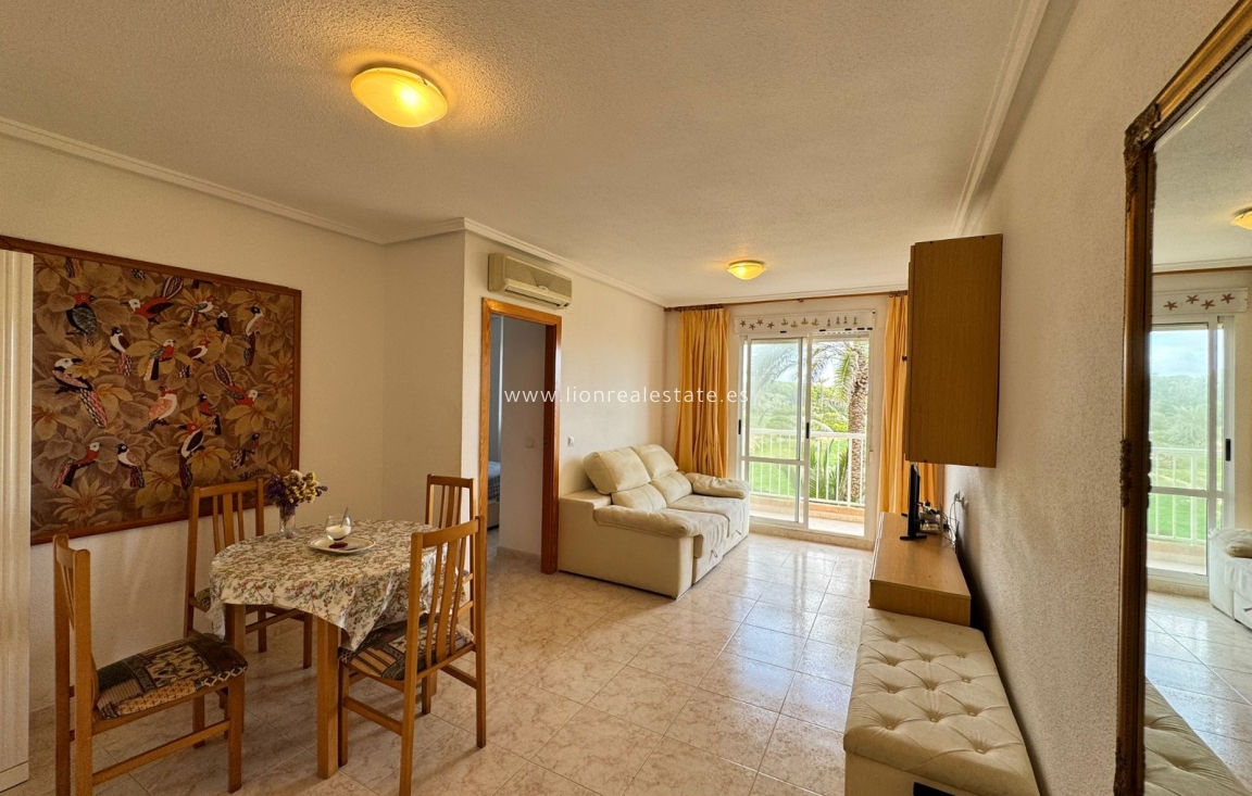 Alquiler a largo plazo - Apartamento / piso - Punta Prima