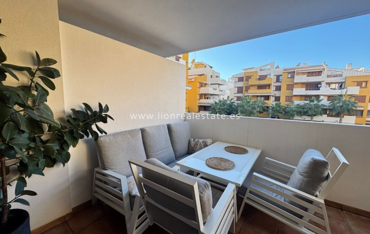 Alquiler a largo plazo - Apartamento / piso - Punta Prima