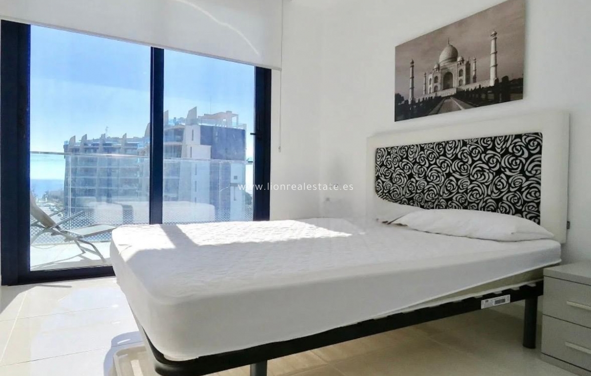 Alquiler a largo plazo - Apartamento / piso - Punta Prima