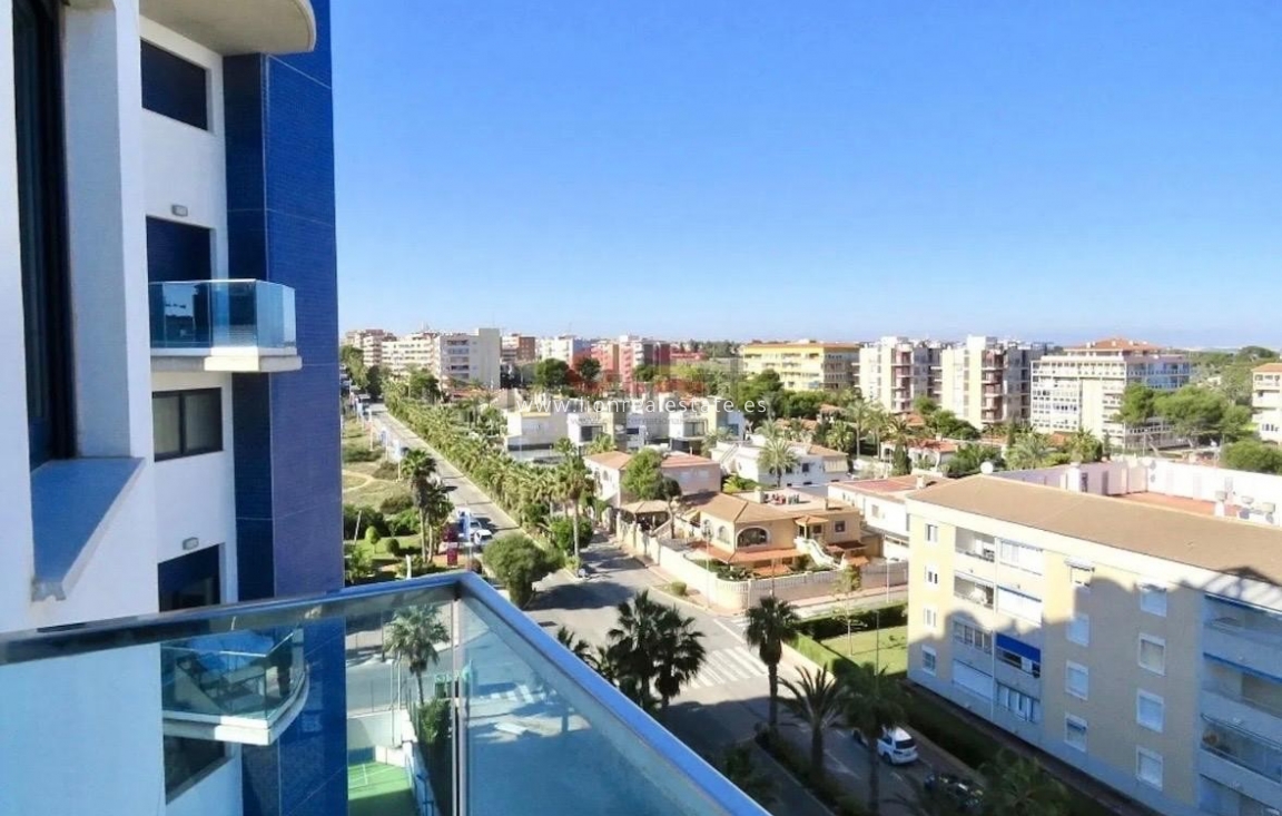 Alquiler a largo plazo - Apartamento / piso - Punta Prima