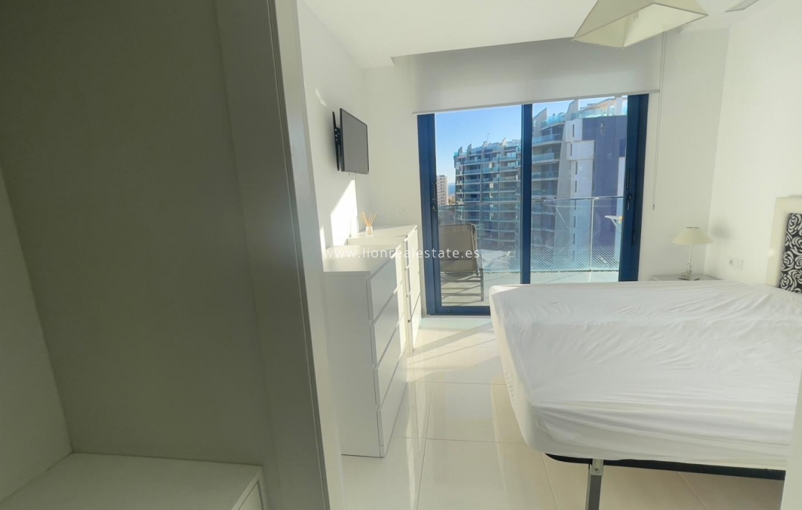 Alquiler a largo plazo - Apartamento / piso - Punta Prima