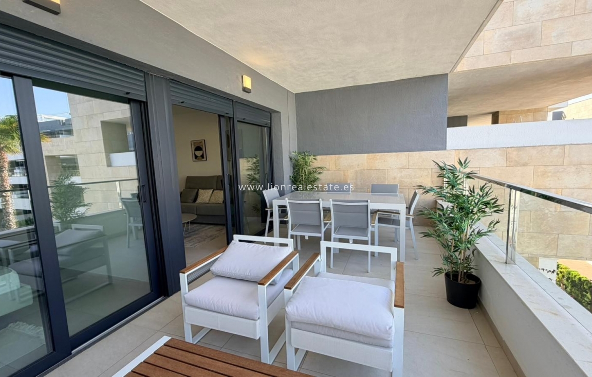 Alquiler a largo plazo - Apartamento / piso - Punta Prima