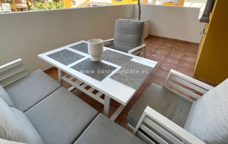 Alquiler a largo plazo - Apartamento / piso - Punta Prima