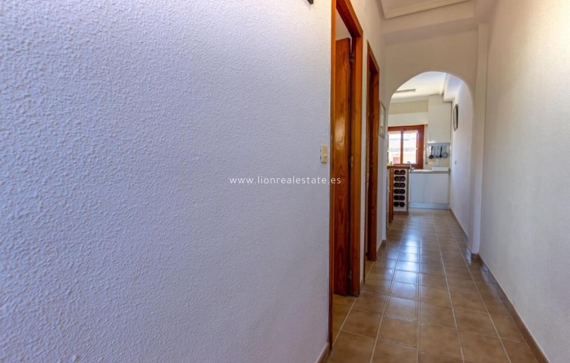 Alquiler a largo plazo - Apartamento / piso - Punta Prima