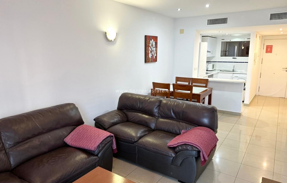 Alquiler a largo plazo - Apartamento / piso - Punta Prima