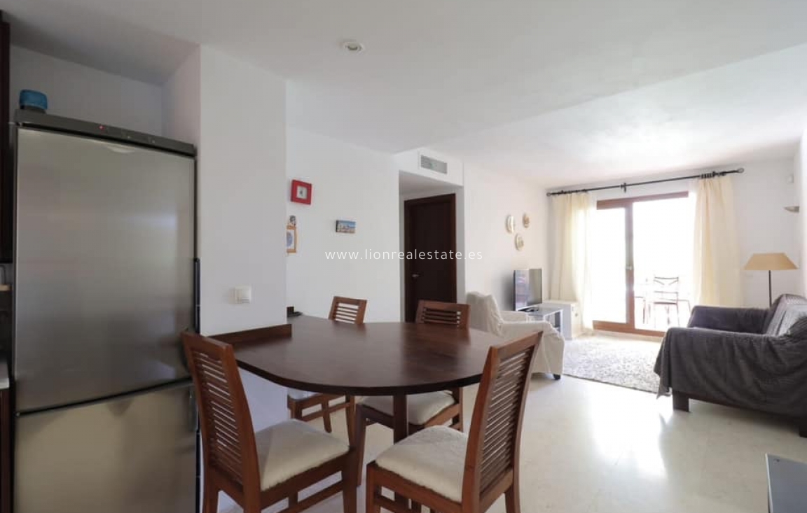 Alquiler a largo plazo - Apartamento / piso - Punta Prima