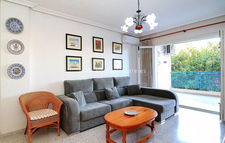 Alquiler a largo plazo - Apartamento / piso - Torrevieja - Acequion