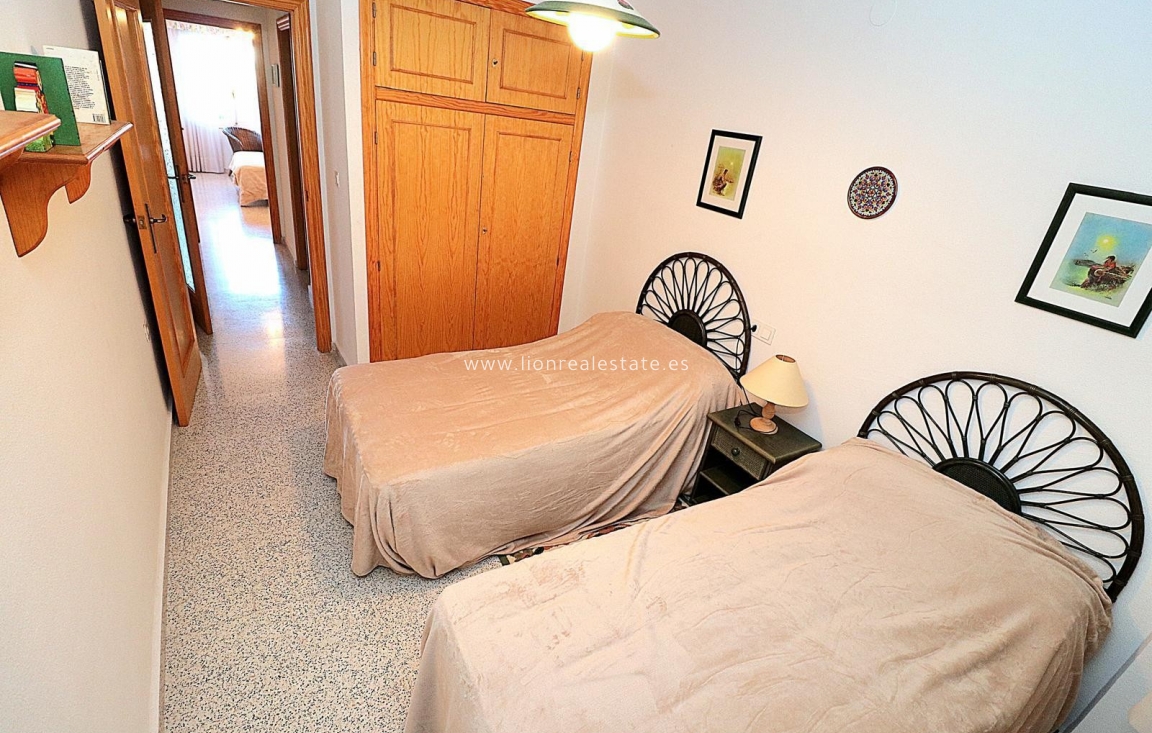 Alquiler a largo plazo - Apartamento / piso - Torrevieja - Acequion