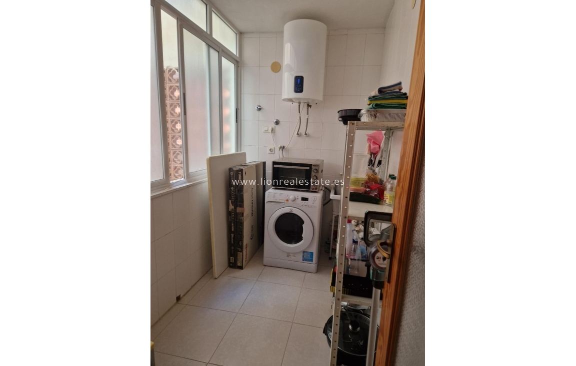 Alquiler a largo plazo - Apartamento / piso - Torrevieja - Acequion