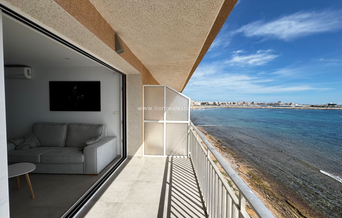 Alquiler a largo plazo - Apartamento / piso - Torrevieja - El Acequión - Los Náufragos