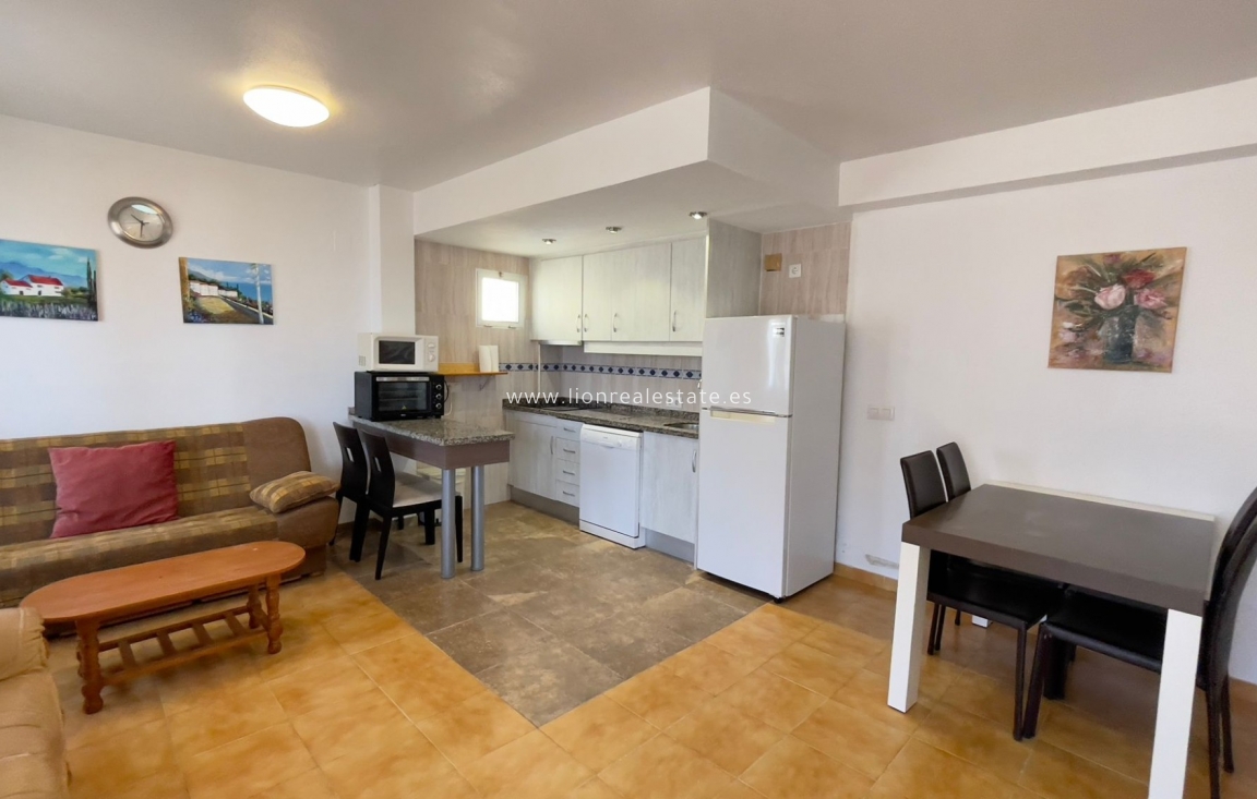 Alquiler a largo plazo - Apartamento / piso - Torrevieja - La Veleta