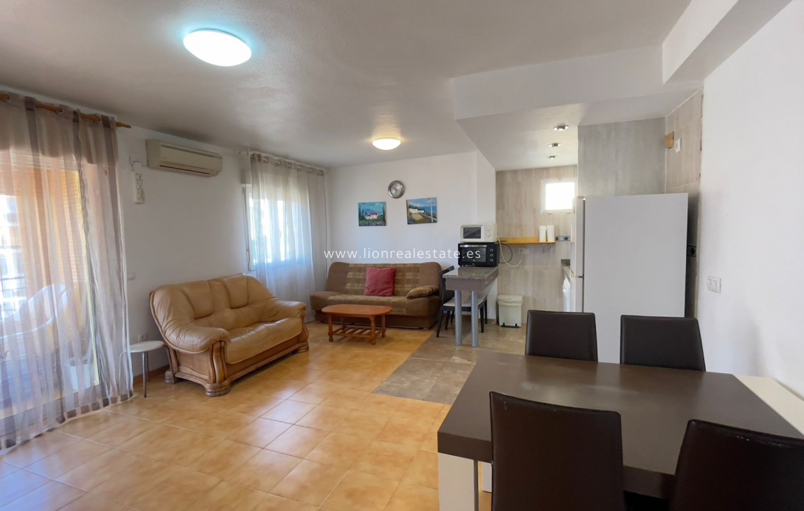 Alquiler a largo plazo - Apartamento / piso - Torrevieja - La Veleta