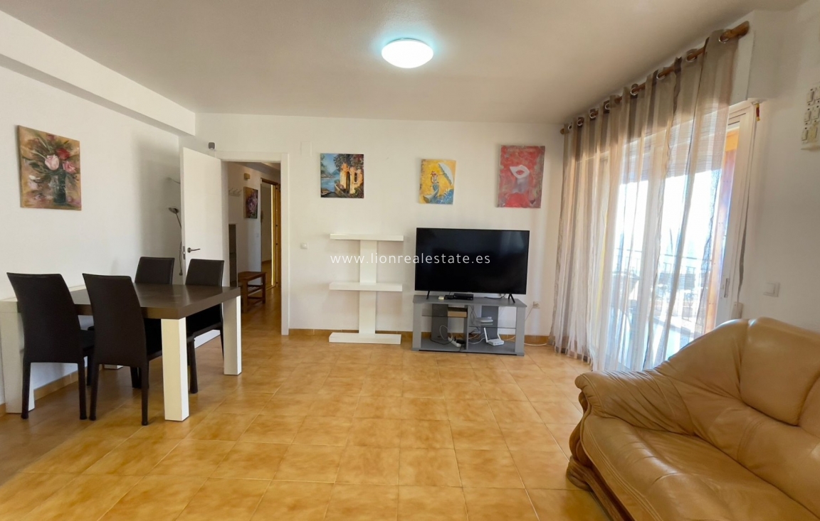 Alquiler a largo plazo - Apartamento / piso - Torrevieja - La Veleta