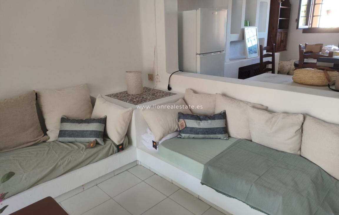 Alquiler a largo plazo - Apartamento / piso - Torrevieja - Los Locos