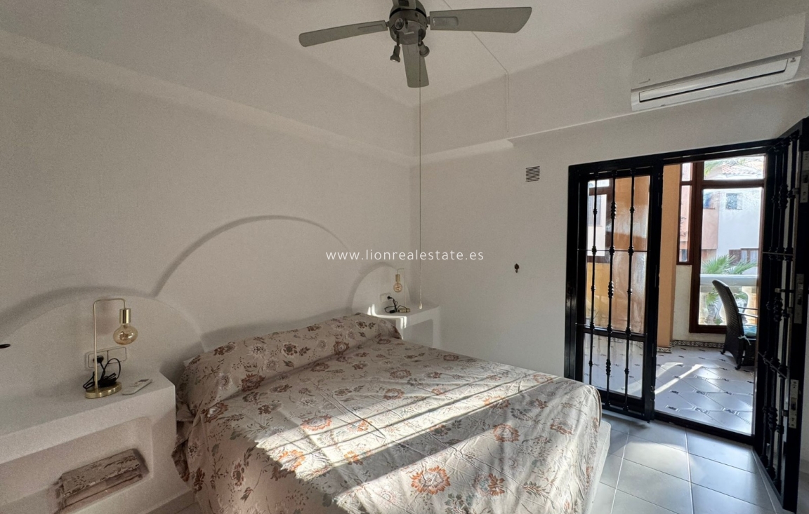 Alquiler a largo plazo - Apartamento / piso - Torrevieja - Los Locos
