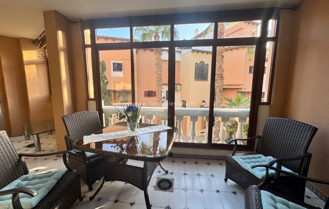 Alquiler a largo plazo - Apartamento / piso - Torrevieja - Los Locos